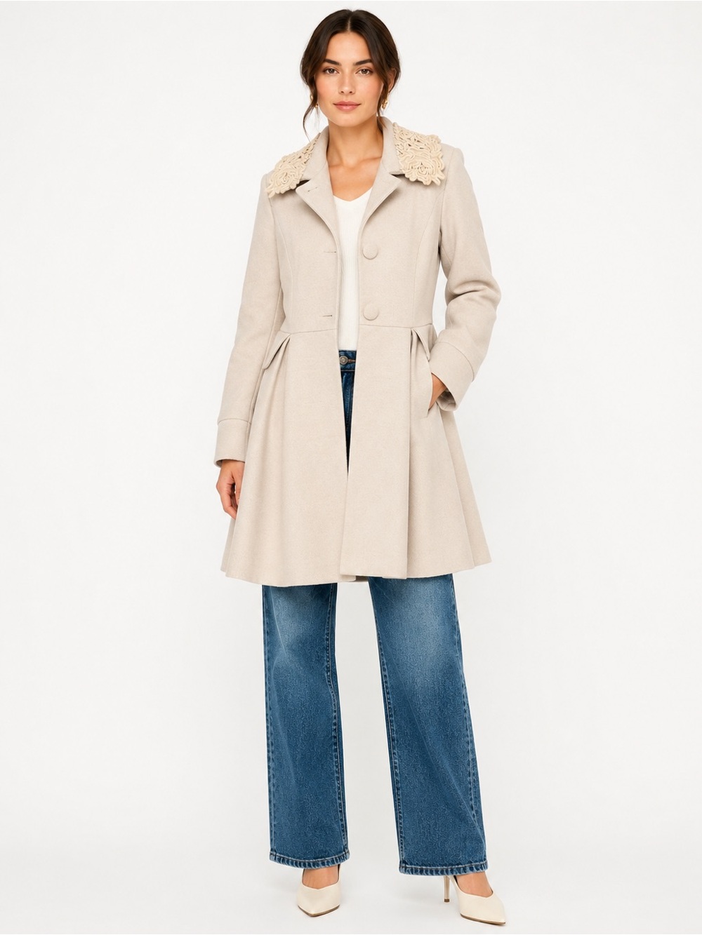 Boutique vintage style Cream blush Coat with Lace Collar size small